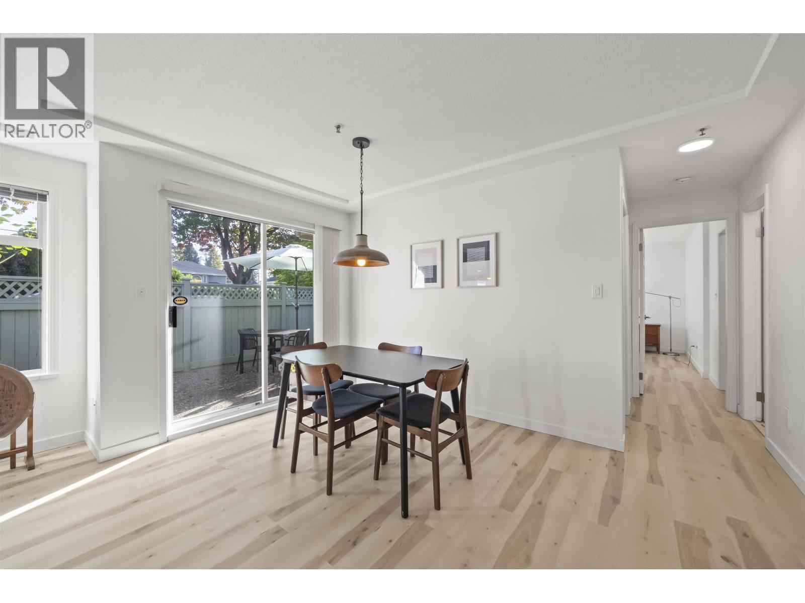 #1 7110 BARNET Road, Burnaby, British Columbia, V5A4S2, Burnaby, British Columbia — photo 4 of 5