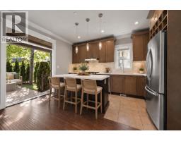 1 651 W 14th Street, North Vancouver, BC V7M1R3 Photo 12