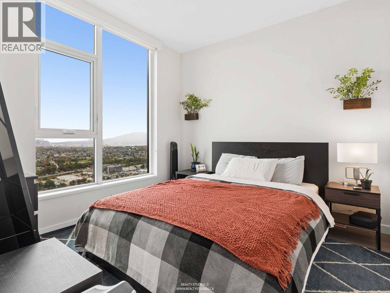 Photo of 4808 2108 GILMORE AVENUE 26