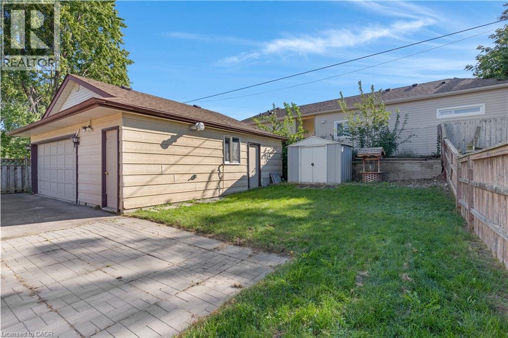 297 WILSON Avenue — photo 2