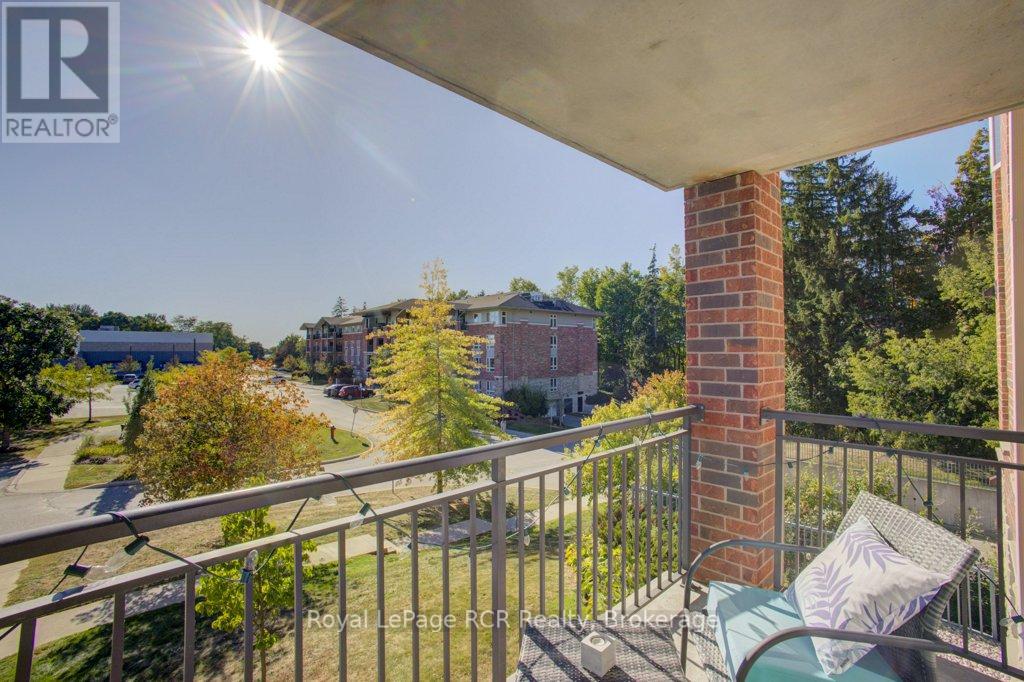 #214 645 ST DAVID STREET S - 14