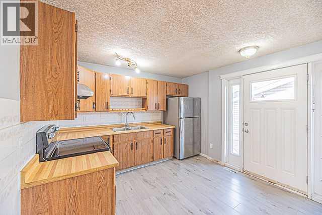 136 Castleridge Drive NE - 7