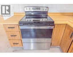 Laundry room - 136 Castleridge Drive Ne, Calgary, AB T3J1Y8 Photo 11