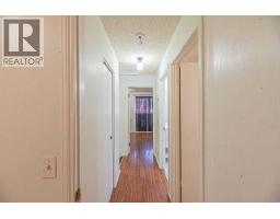 136 Castleridge Drive Ne, Calgary, AB T3J1Y8 Photo 25