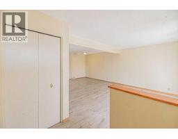 136 Castleridge Drive NE - photo 5