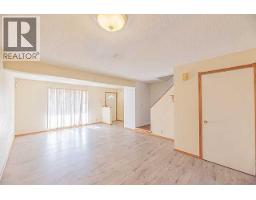 4pc Bathroom - 136 Castleridge Drive Ne, Calgary, AB T3J1Y8 Photo 9