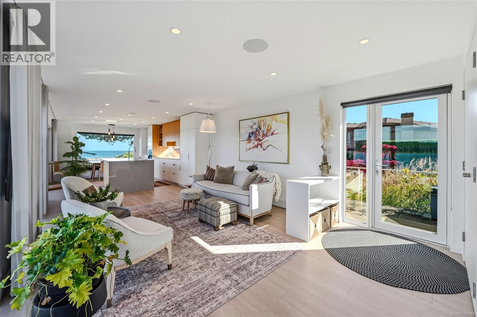 5425 Deep Bay Dr - Image 13