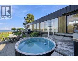 5425 Deep Bay Dr, Bowser, BC V0R1G0 Photo 7