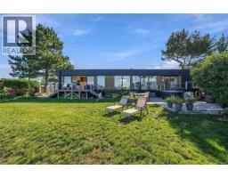 5425 Deep Bay Dr, Bowser, BC V0R1G0 Photo 8