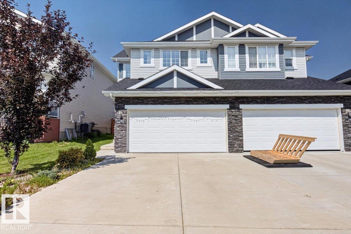 3885 ROBINS CR NW, Edmonton, Alberta, T5S0M8