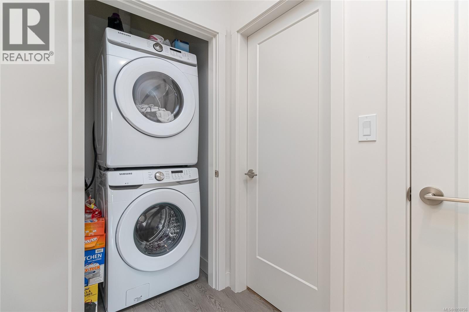 #207 707 Treanor Ave - 21