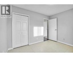 Den - 52 Pennsburg Way Se, Calgary, AB T2A2J5 Photo 11