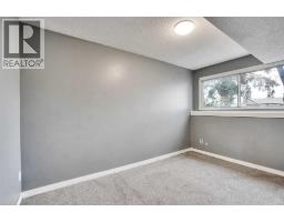 52 Pennsburg Way Se, Calgary, AB T2A2J5 Photo 16