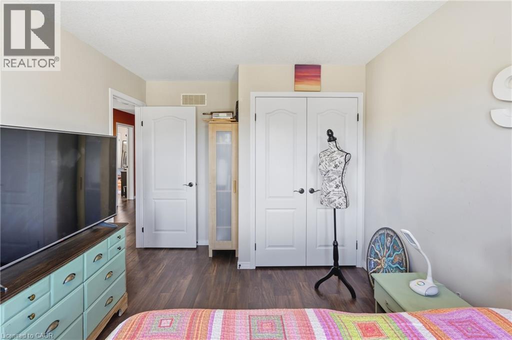 264 STEEPLERIDGE Street - 22
