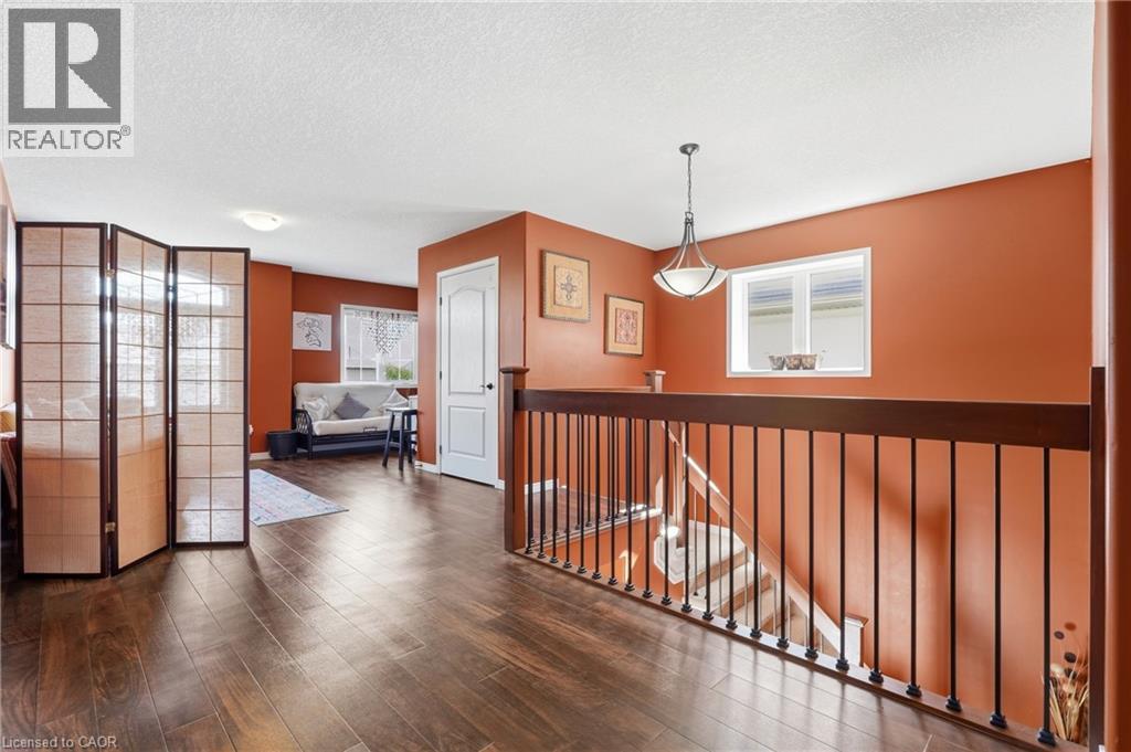 264 STEEPLERIDGE Street - 16