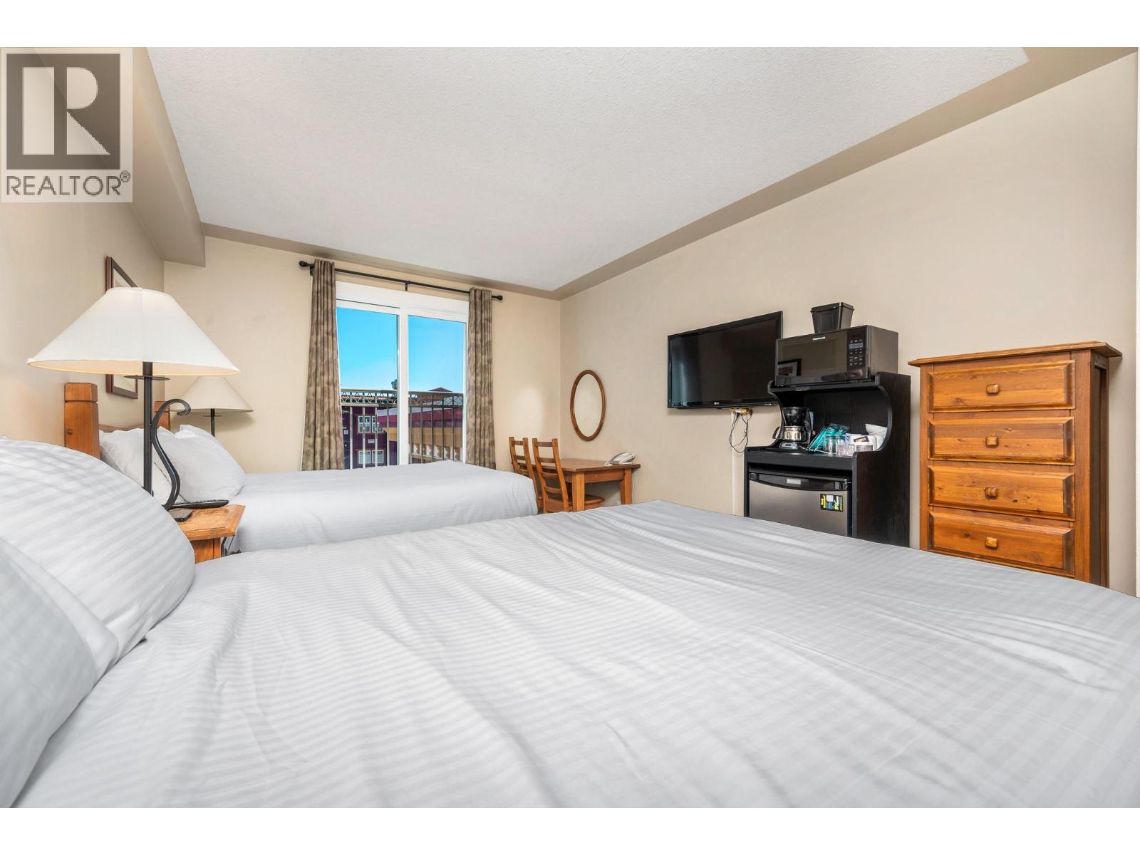 #233/234 150 Silver Lode Lane - 24