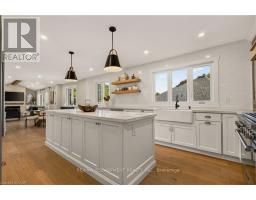 Dining room - 204 Fallingbrook Drive, Hamilton, ON L9G1E6 Photo 10