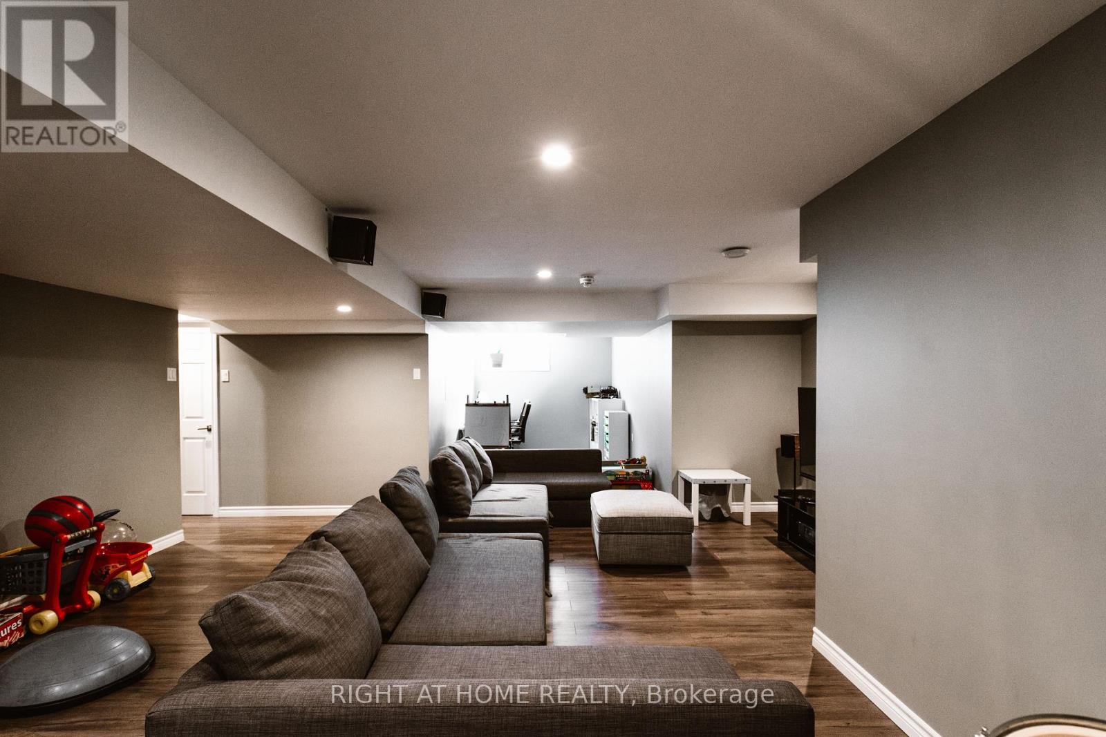 18 JOYCE CRESCENT - Image 26