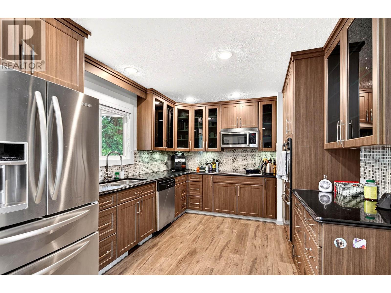 4634 STEVENS Drive - 11