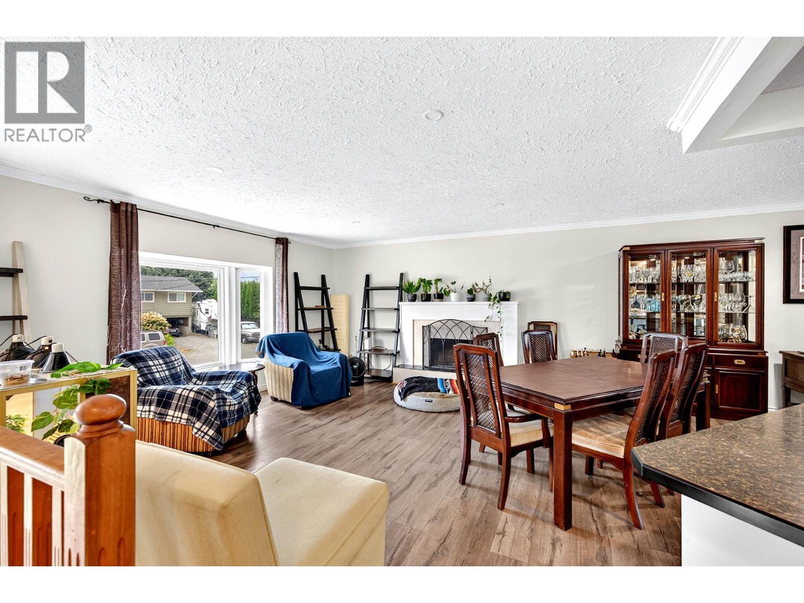 4634 STEVENS Drive - Image 4