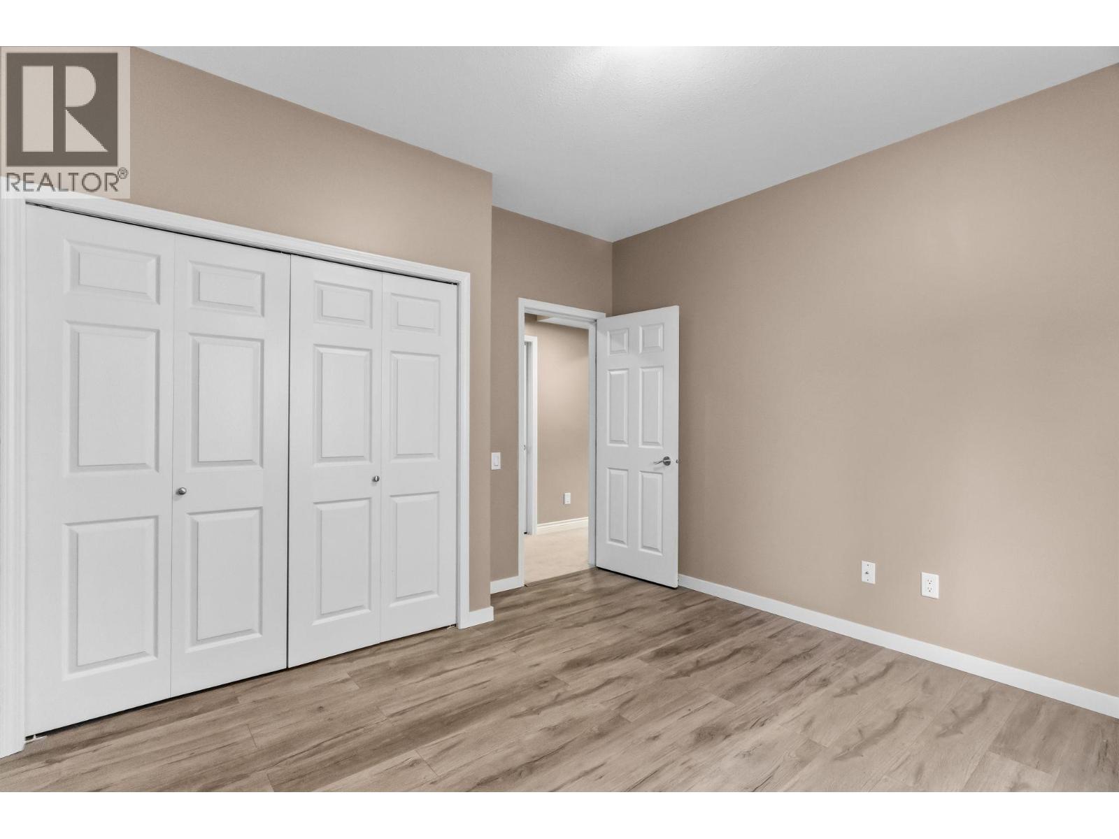 534 South Crest Drive - Image 11