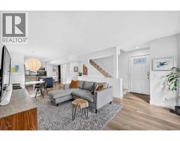 4pc Bathroom - 2837 29 Street Sw, Calgary, AB T3E2K7 Photo 9