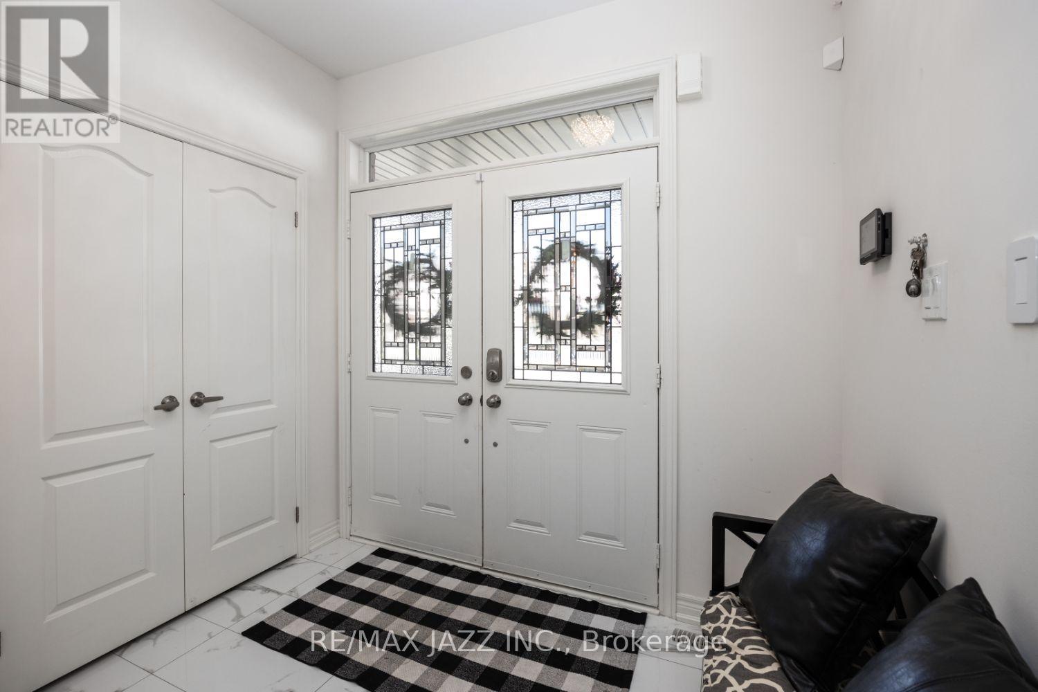 UPPER - 131 COURTNEY STREET, Clarington (Bowmanville) — photo 2