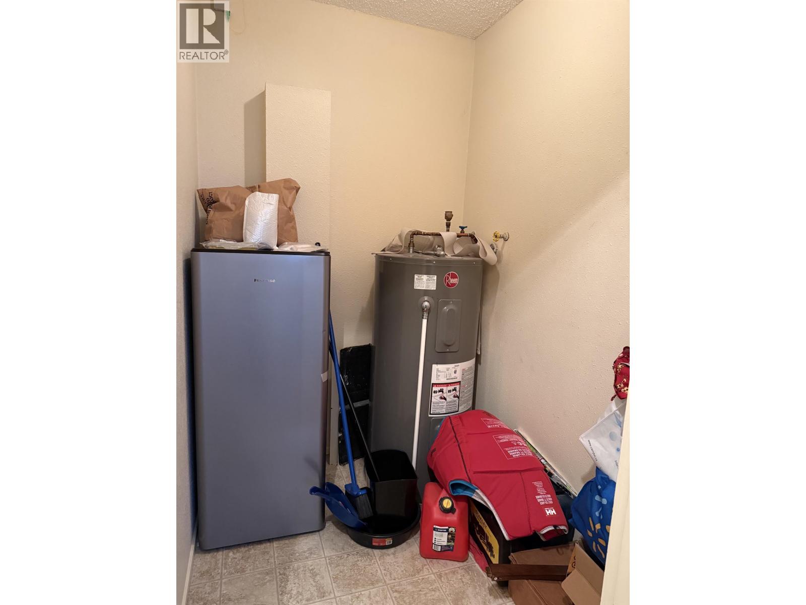 #303 282 N BROADWAY AVENUE - 16