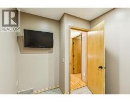 90 Glenhill Drive - photo 34