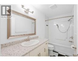 216 Coach Side Road Sw, Calgary, AB T3H2T3 Photo 13
