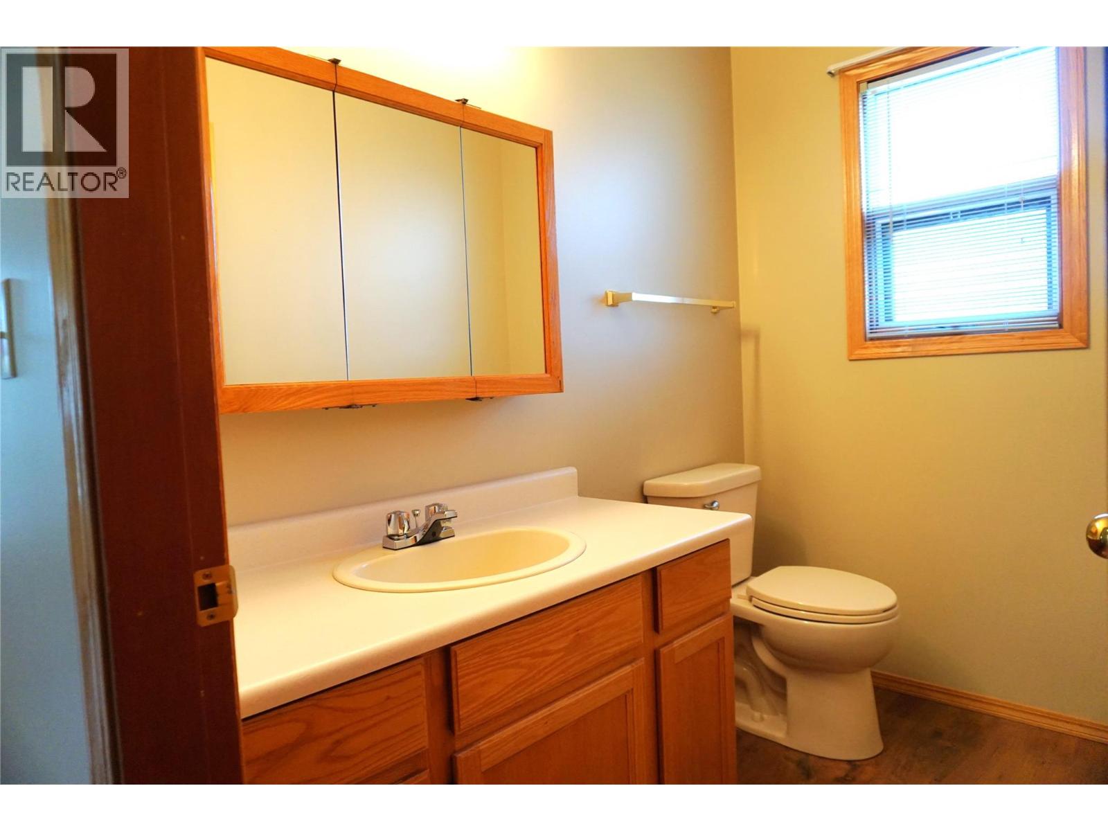 5121 RIVERVIEW Crescent - 8