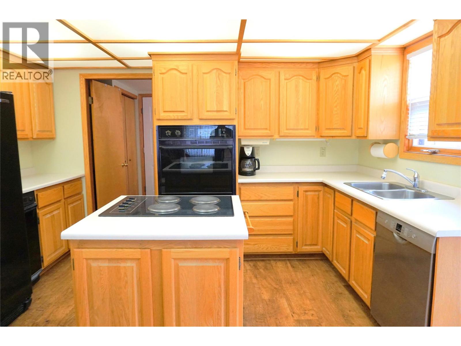 5121 RIVERVIEW Crescent - 20