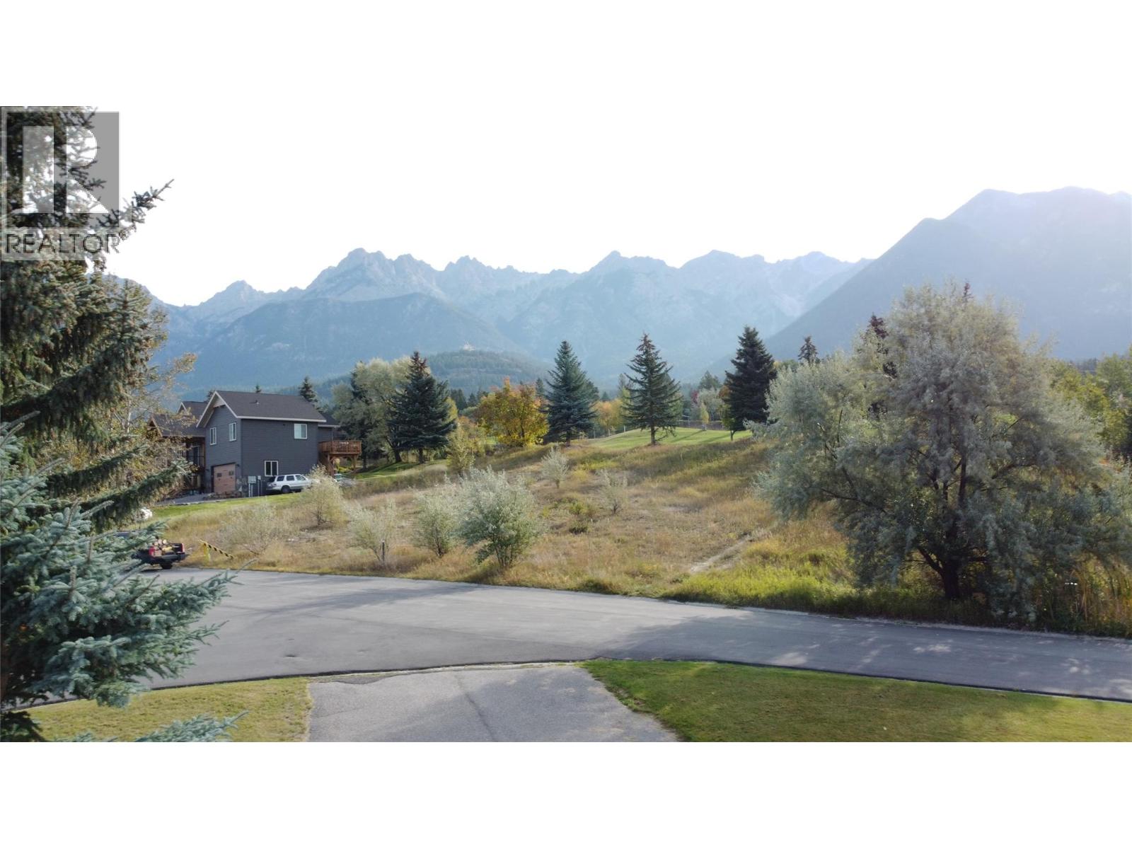 5121 RIVERVIEW Crescent - 68