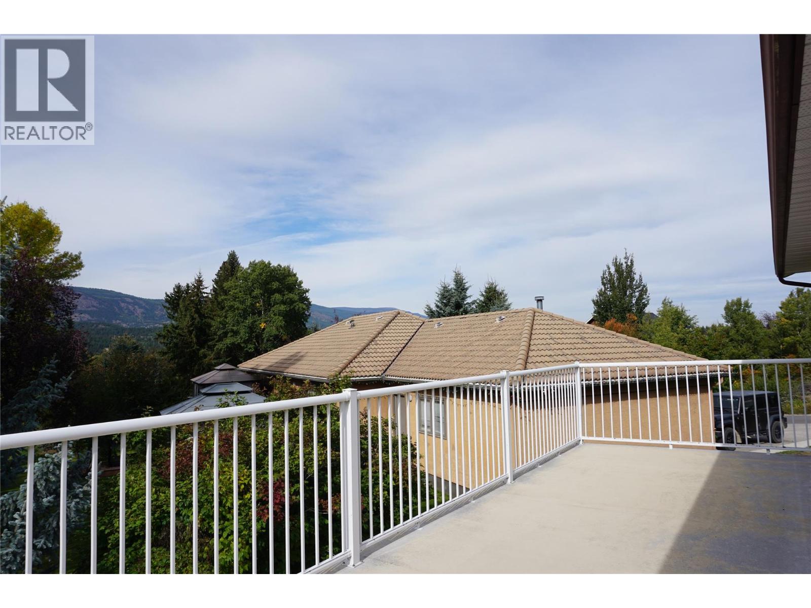 5121 RIVERVIEW Crescent - 61