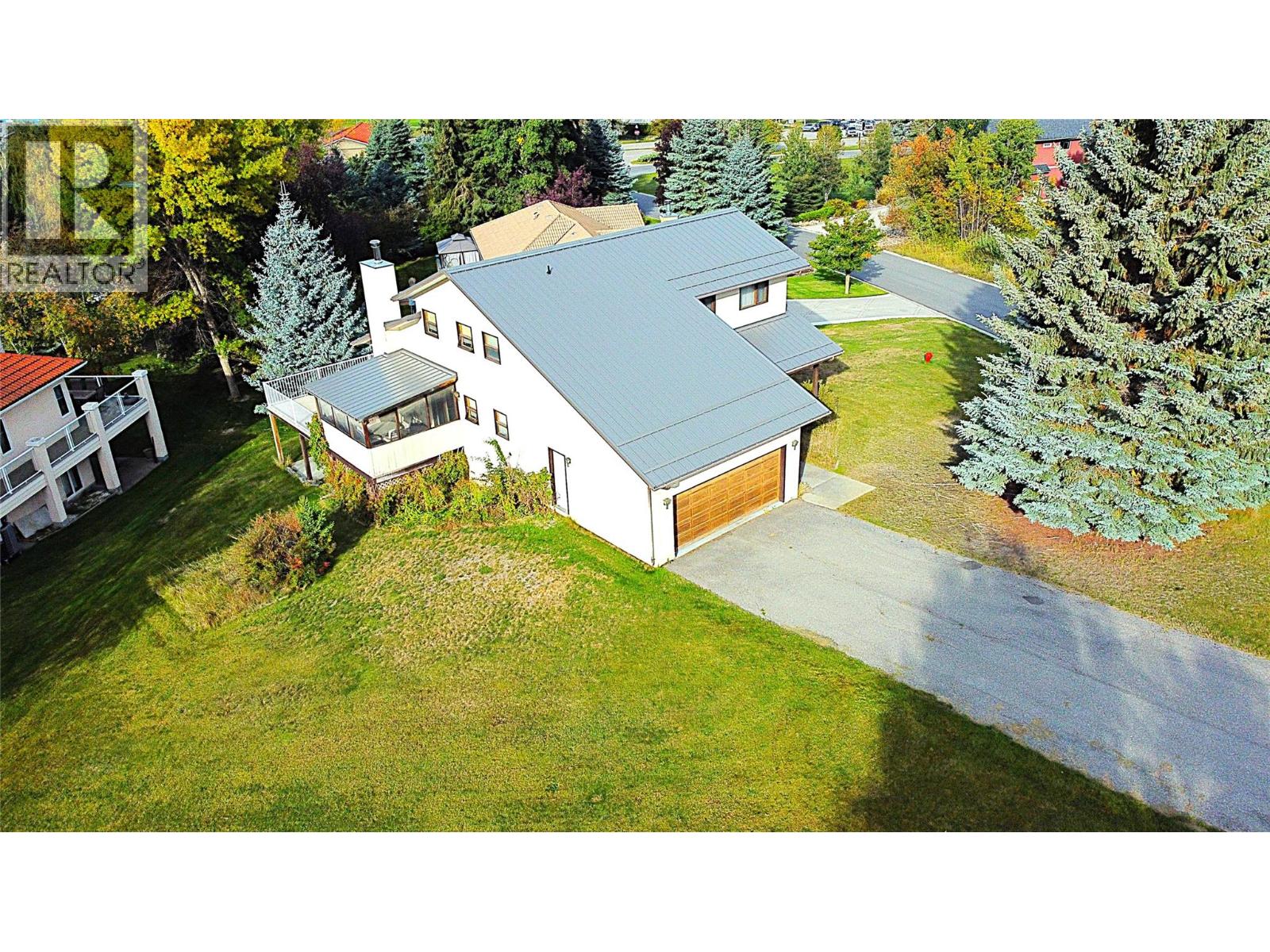 5121 RIVERVIEW Crescent - 63