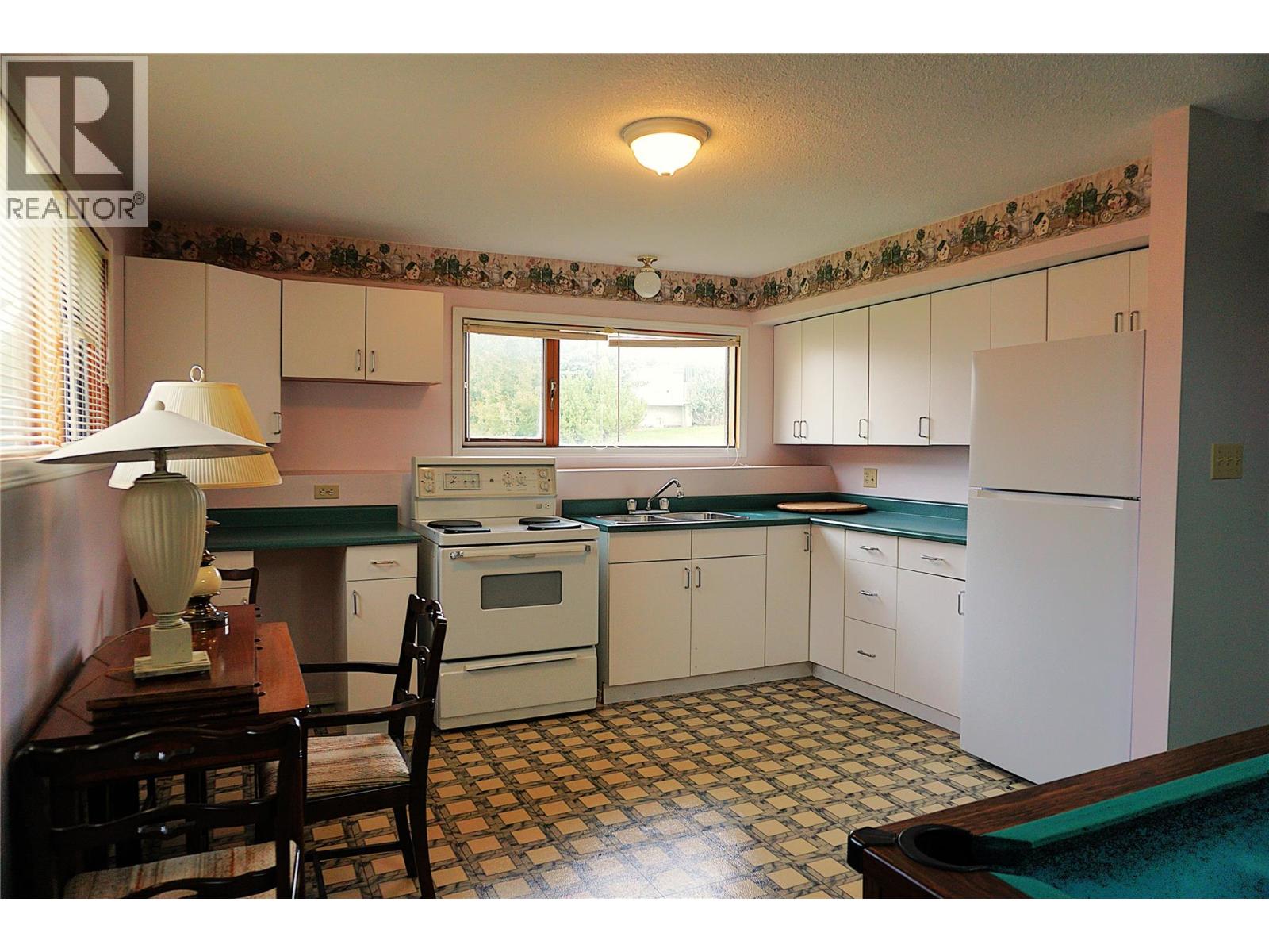 5121 RIVERVIEW Crescent - 48