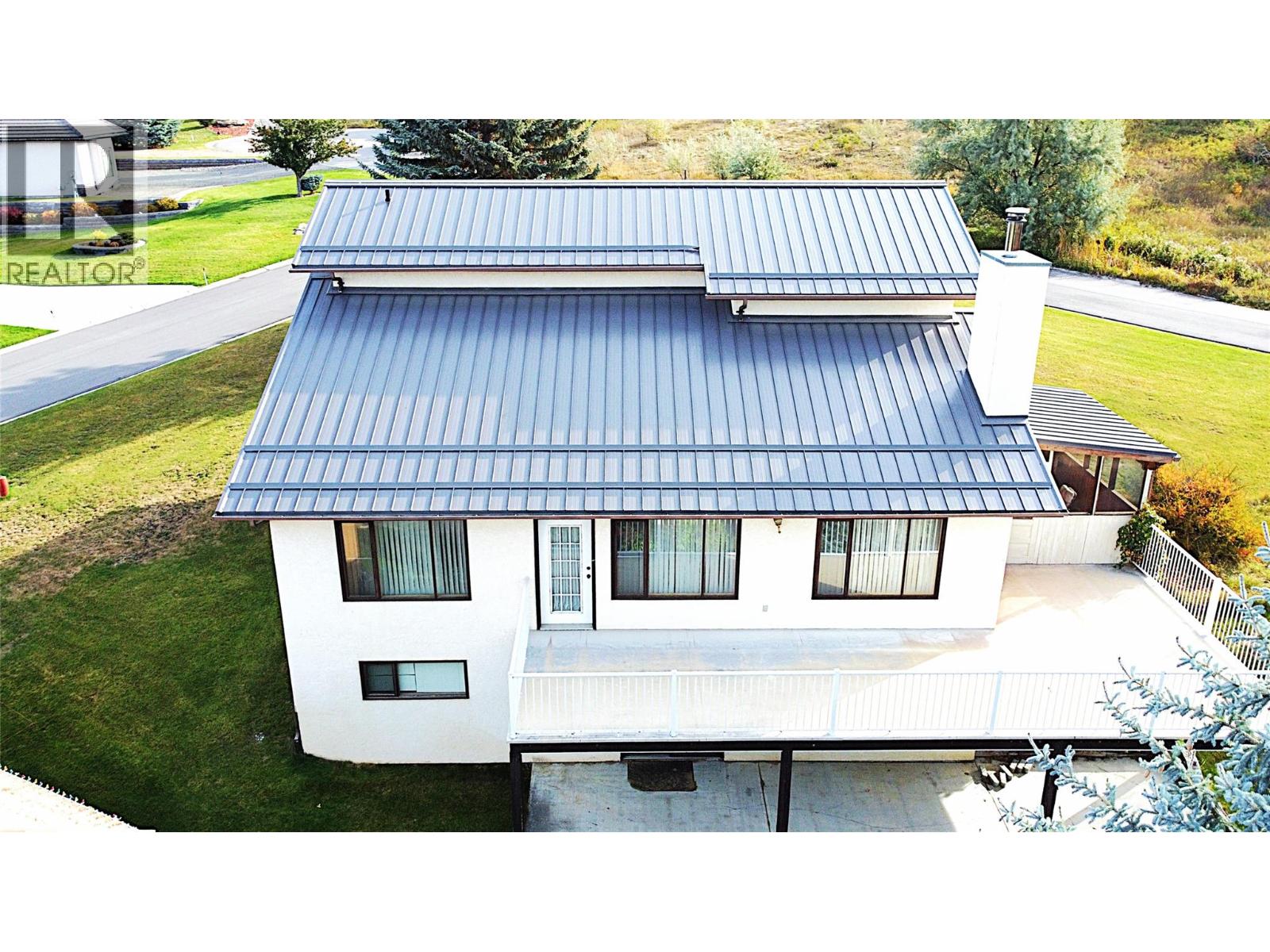 5121 RIVERVIEW Crescent - 66