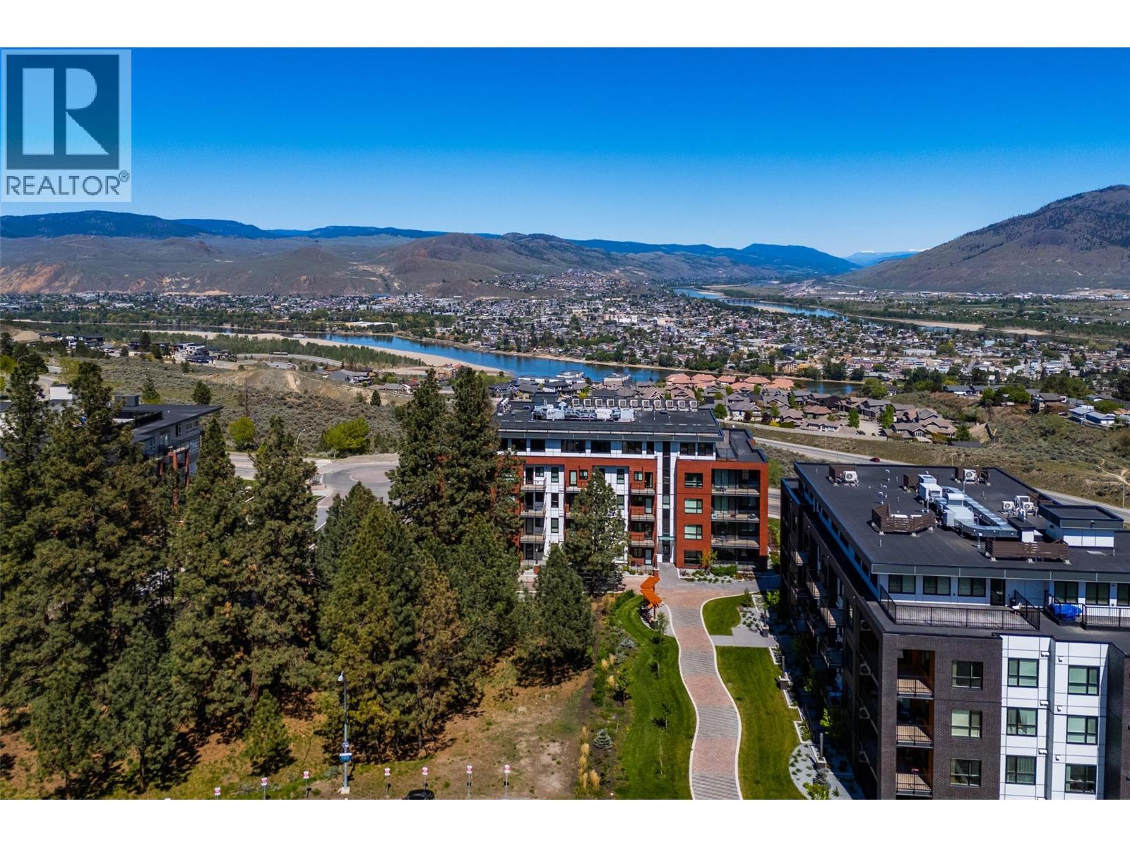 #203 875 UNIVERSITY Drive - Image 39