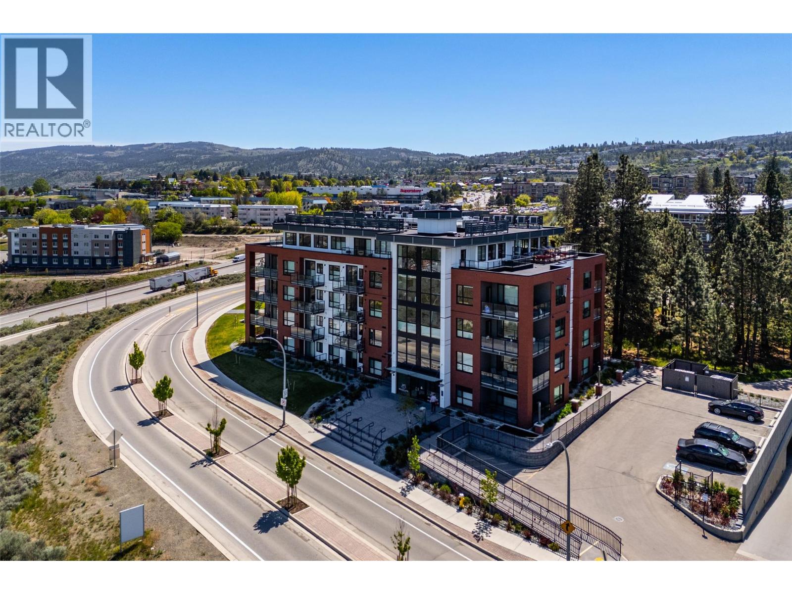 #203 875 UNIVERSITY Drive - Image 38