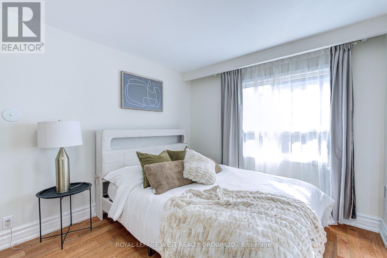 44 FISHER STREET, Toronto (Little Portugal) — photo 9