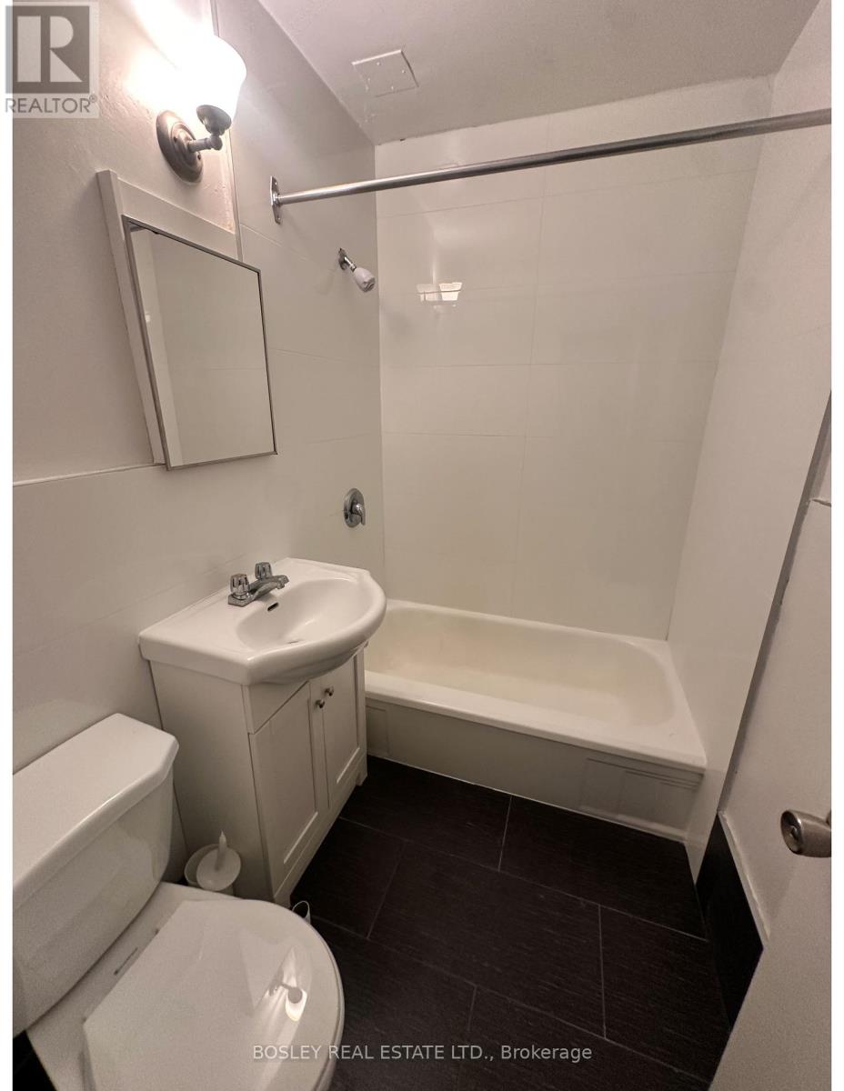 210 - 970 EGLINTON AVENUE E, Toronto (Leaside) — photo 7