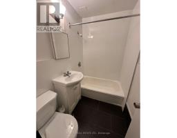 210 - 970 Eglinton Avenue E, Toronto, ON M4G2L8 Photo 7