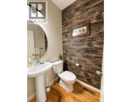 Primary Bedroom - 12 Fireside Bend, Cochrane, AB T4C0V6 Photo 7