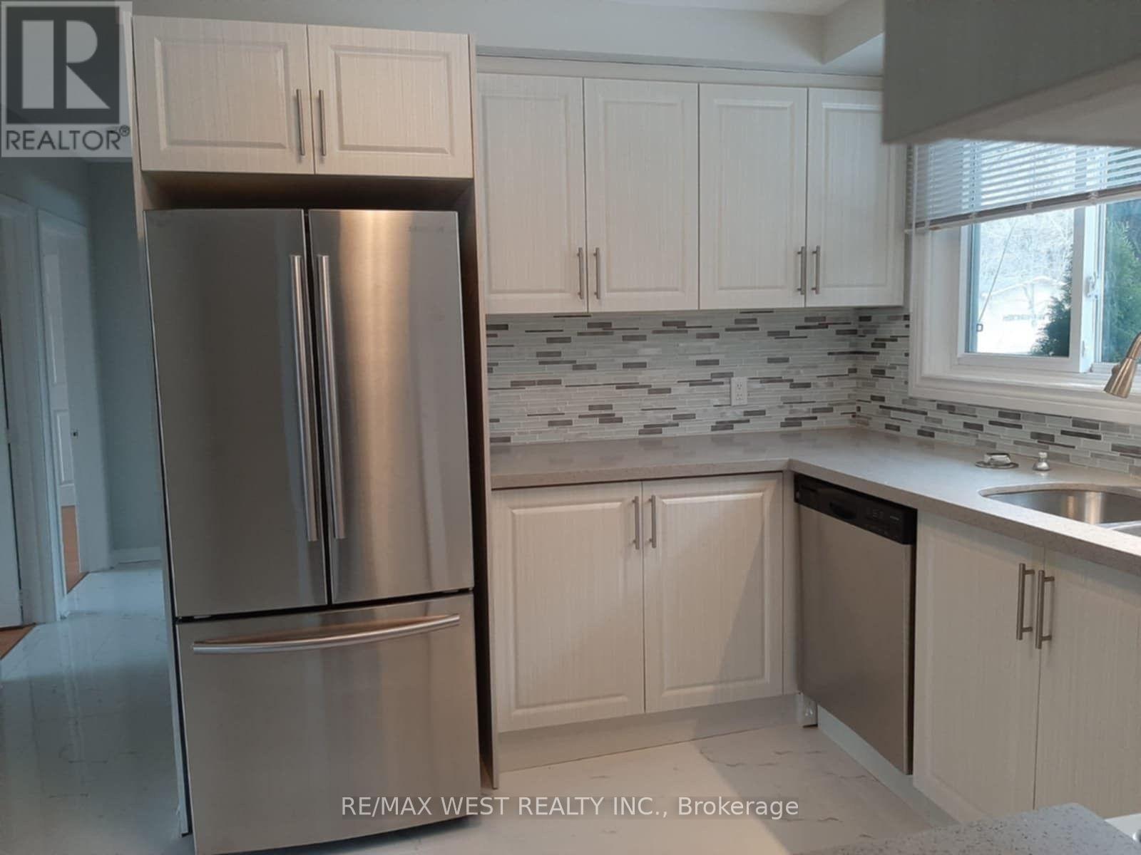 MAIN FLOOR - 336 ONTARIO STREET, Newmarket (Central Newmarket) — photo 7