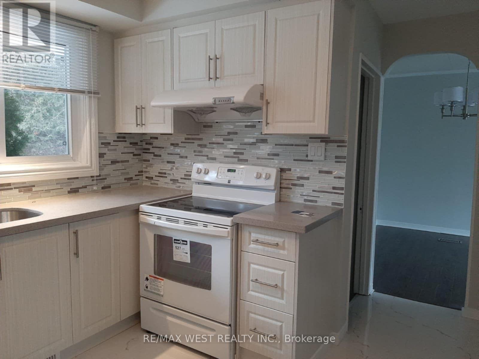 MAIN FLOOR - 336 ONTARIO STREET, Newmarket (Central Newmarket) — photo 8