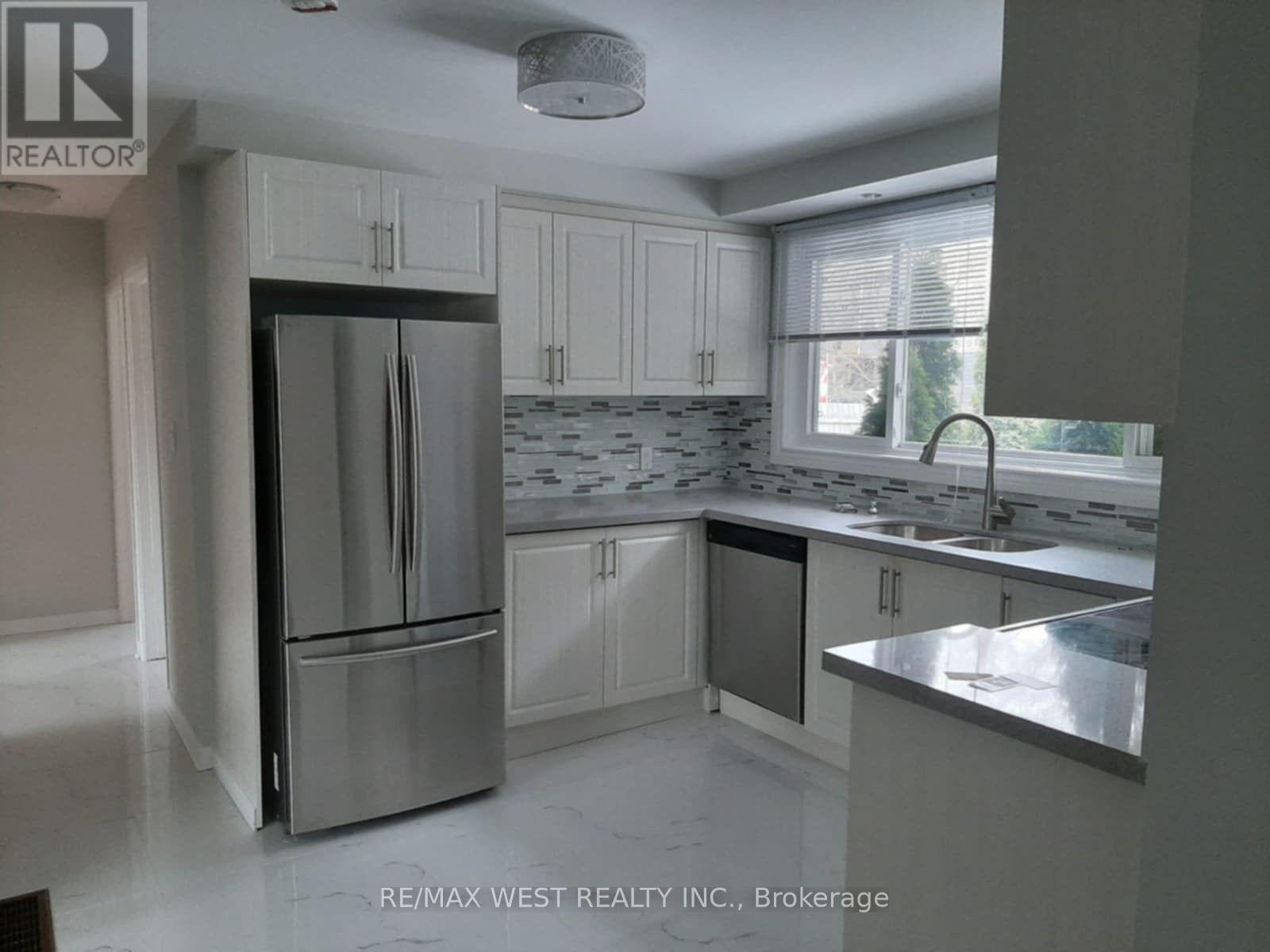 MAIN FLOOR - 336 ONTARIO STREET, Newmarket (Central Newmarket) — photo 9