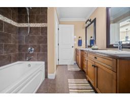 35724 Zanatta Place, Abbotsford, BC V3G0B4 Photo 32