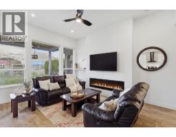 4pc Bathroom - 1848 Parkcrest Avenue, Kamloops, BC V2B4W9 Photo 11