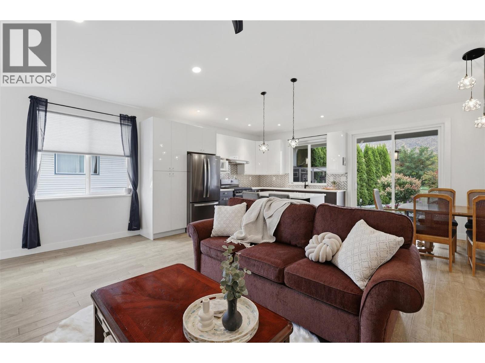 1848 PARKCREST Avenue - 48