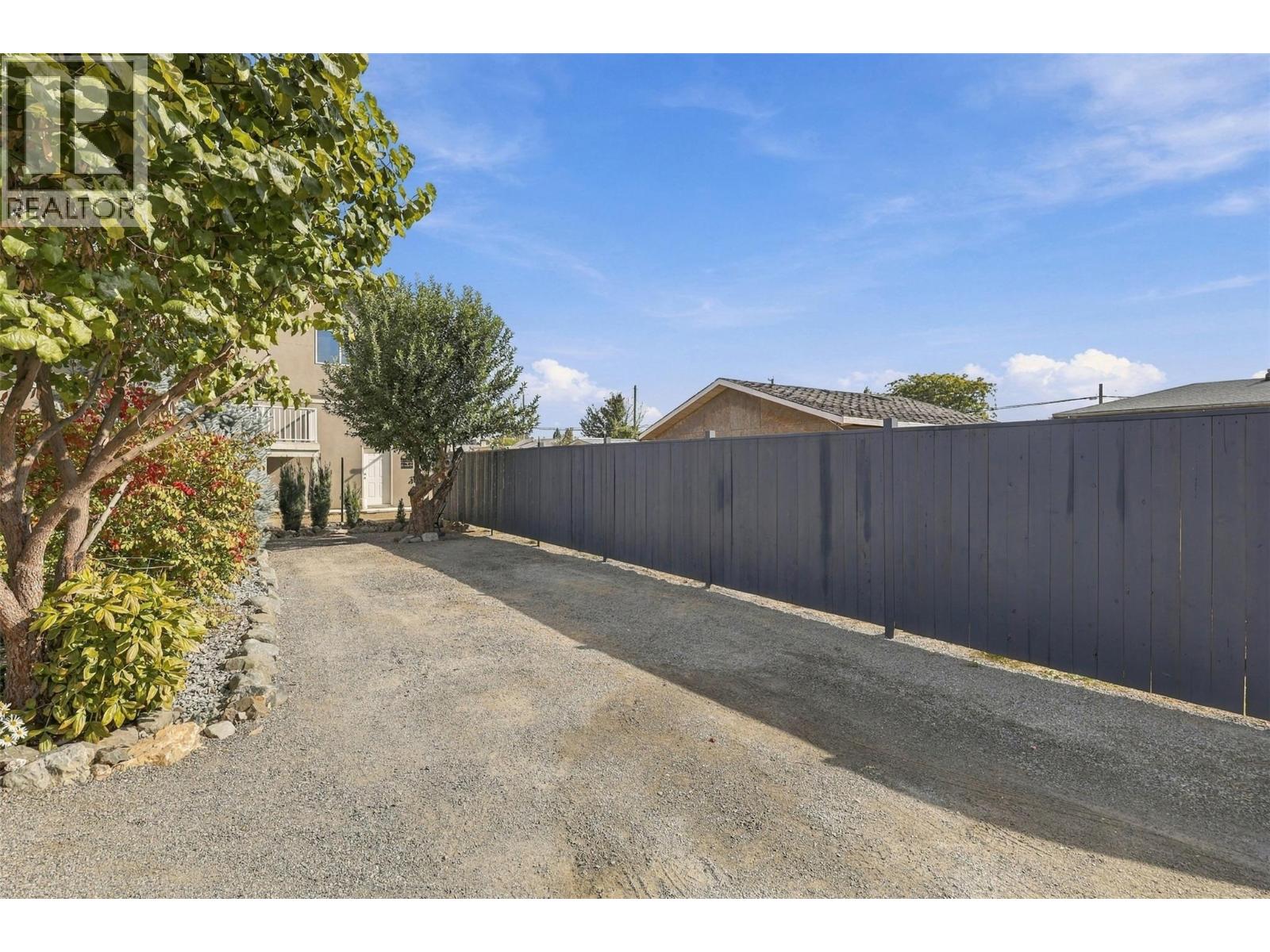 1848 PARKCREST Avenue - 82